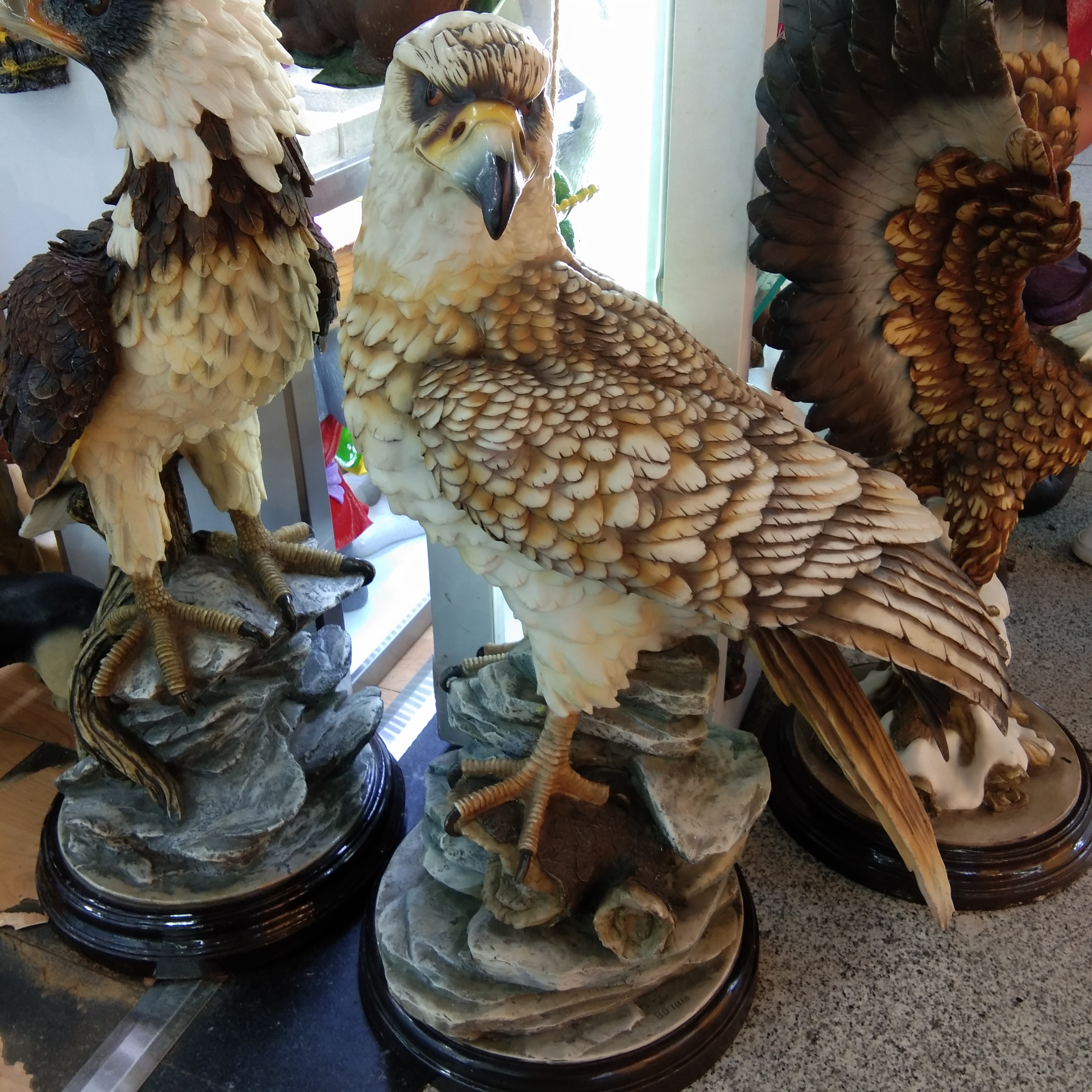 The new resin large handicraft eagle decoration animal decor thumbnail