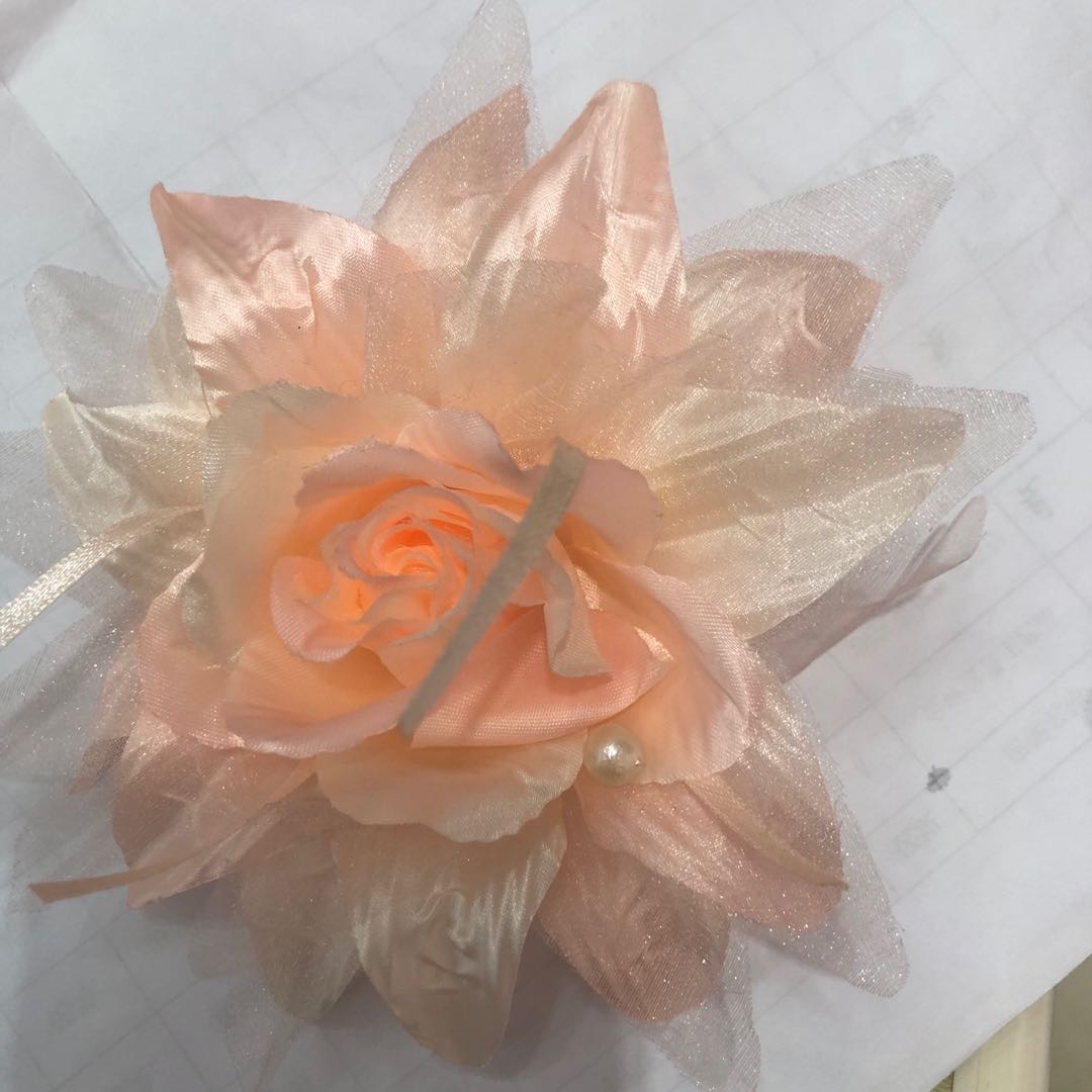 Factory direct sales of wedding supplies, wedding car decorations, creative corsages