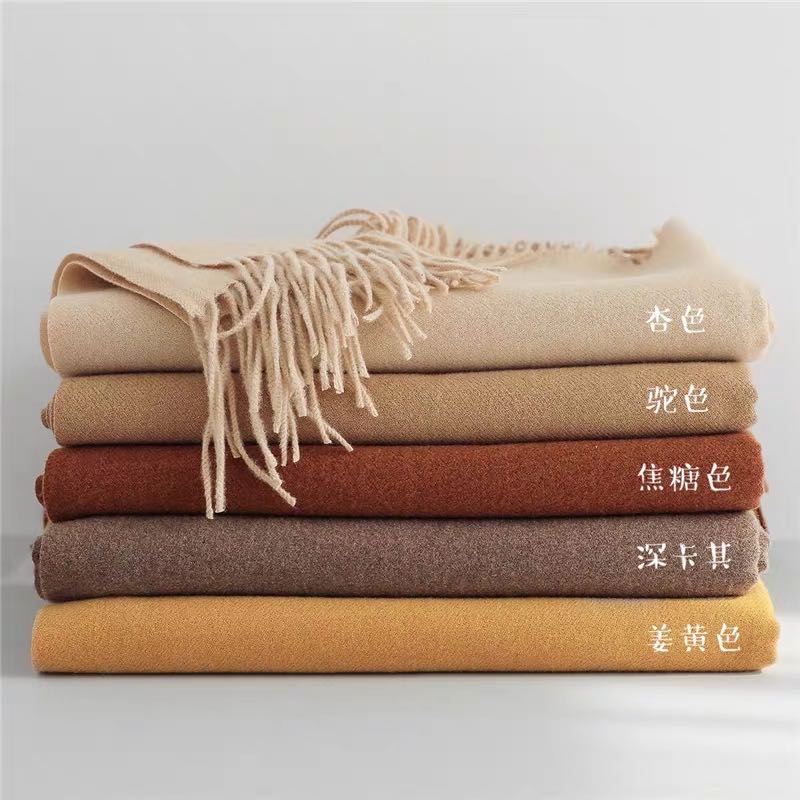 A shawl, a lady's scarf, a versatile and fashionable long scarf for both women and spring and autumn details Picture