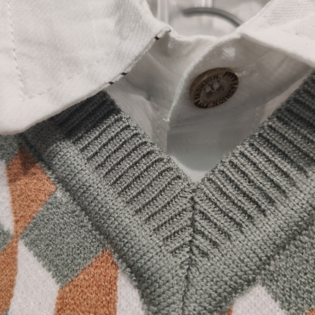 Baby vest, autumn collection, boys' knitted vest, woolen coat, trendy children's wear details Picture