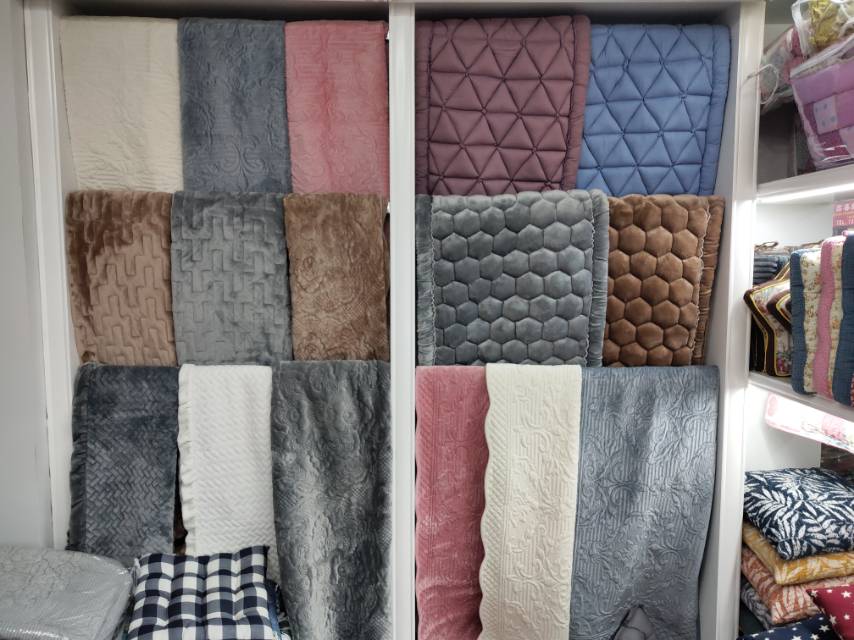 Pujiang Kaisalan Home Textile Co., LTD describe pic - 3