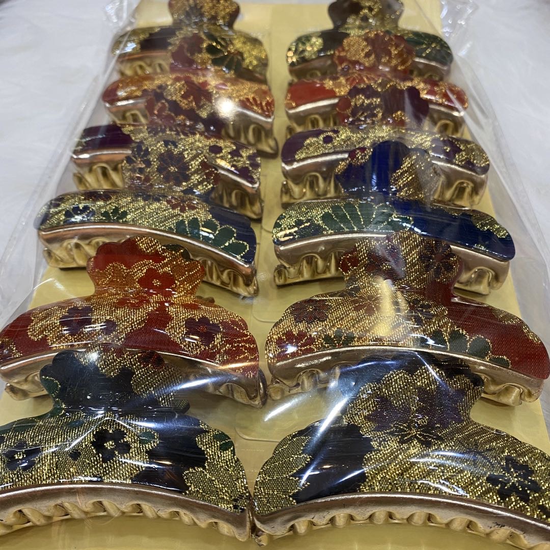 热销新款中国风印金大号塑料爪夹产品图
