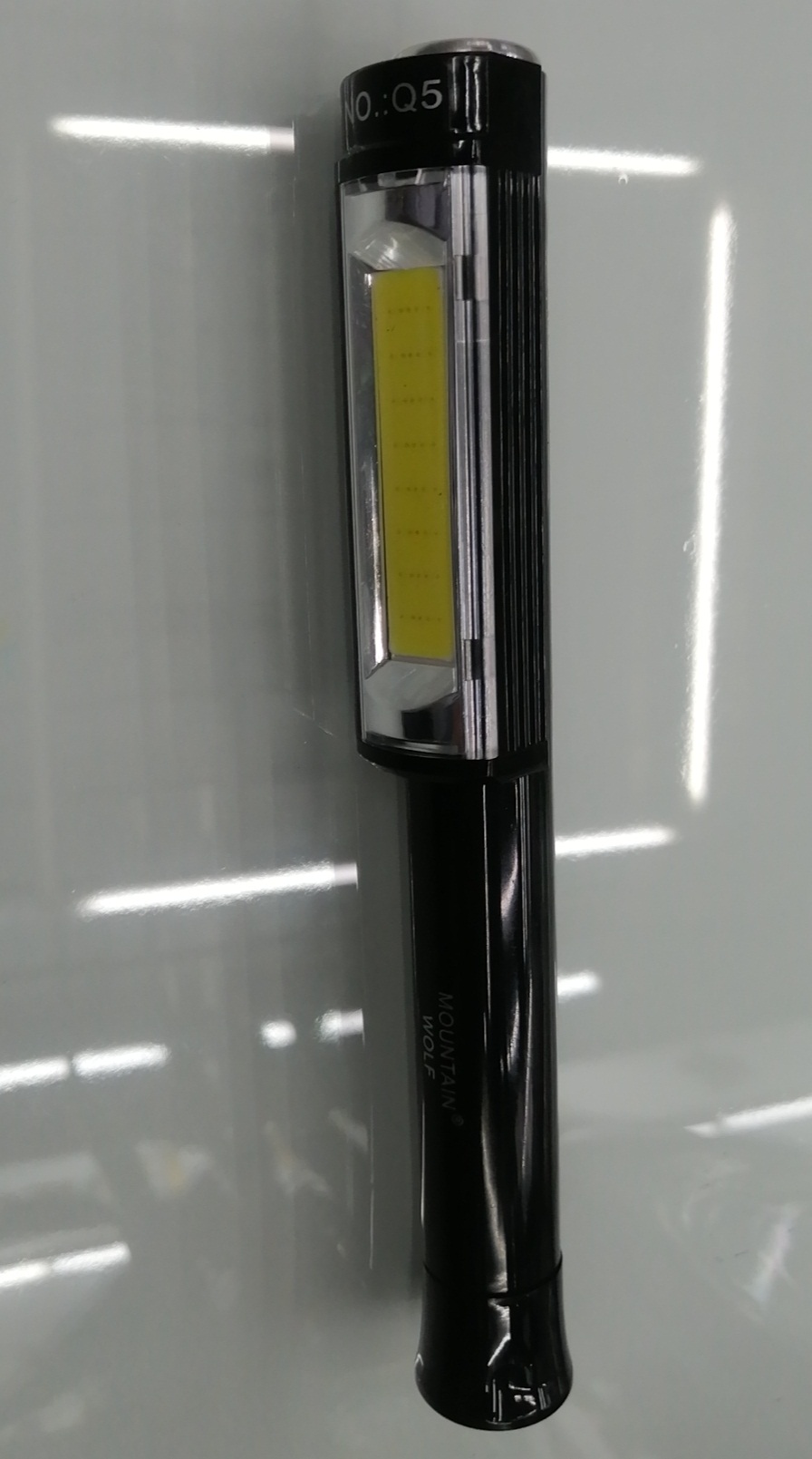 塑料工作灯LED检修灯带磁工作灯维修工具塑料手电筒细节图