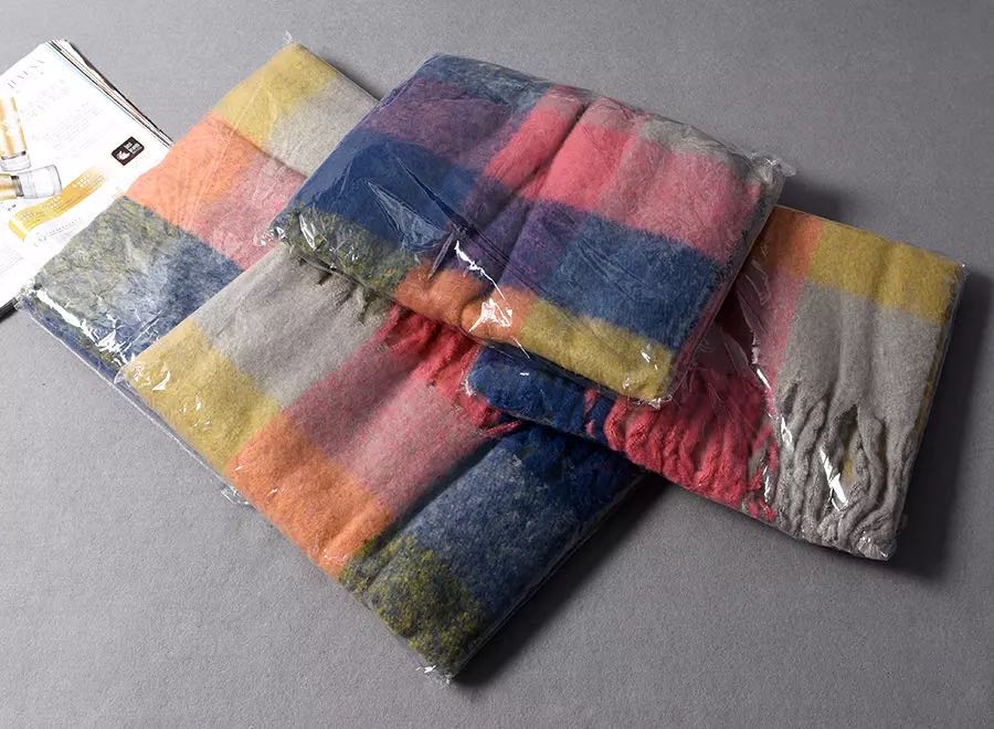 Ladies' scarves paired with autumn and winter bestsellers: Soft shawl, classic long scarf, 2024 details Picture