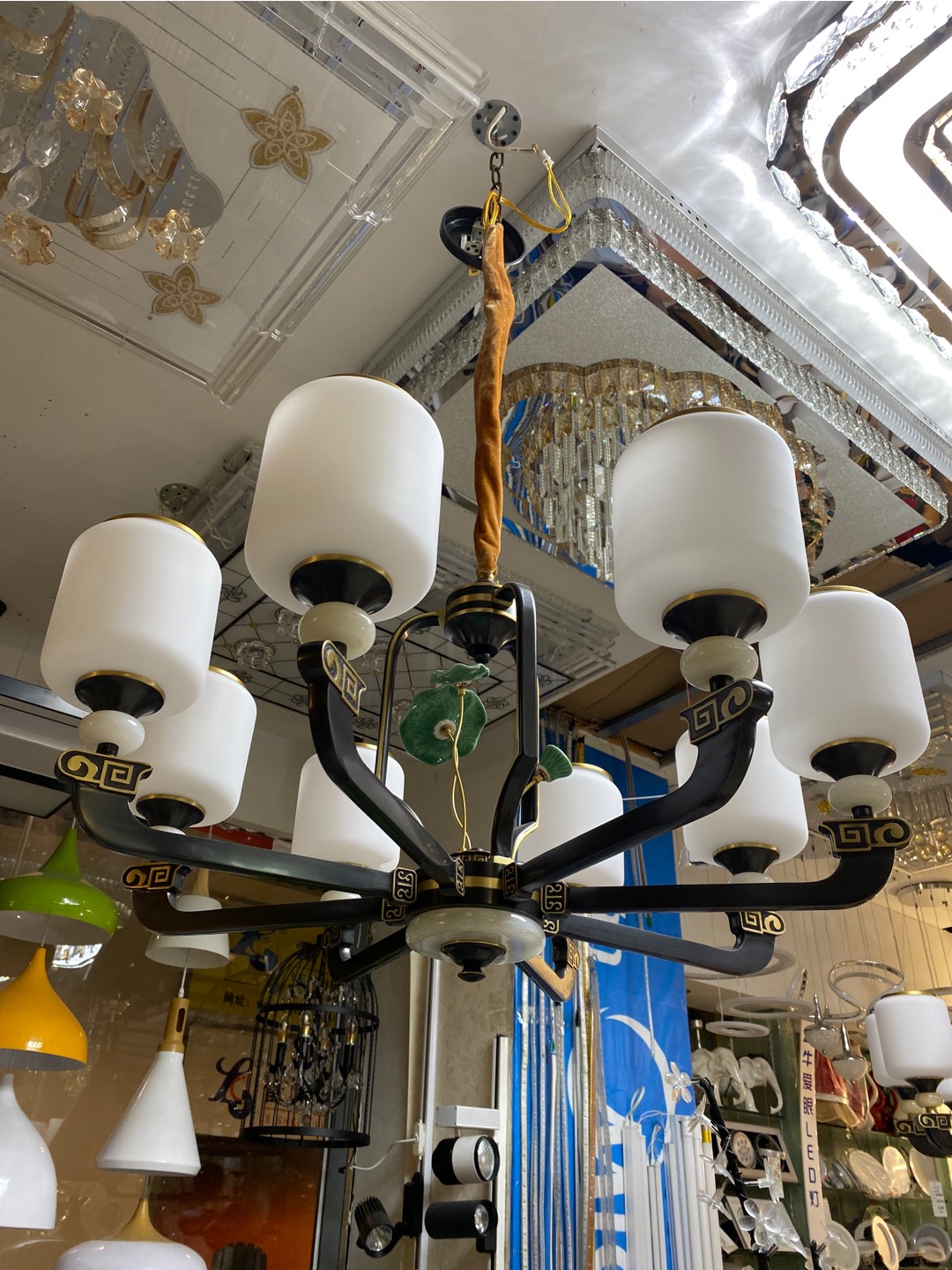 Guuchao nuevo estilo chino hogar kit de lámparas moderno minimalista atmósfera sala de estar viento chino zen jade restaurante 2020 nuevo led candelabro Specification image