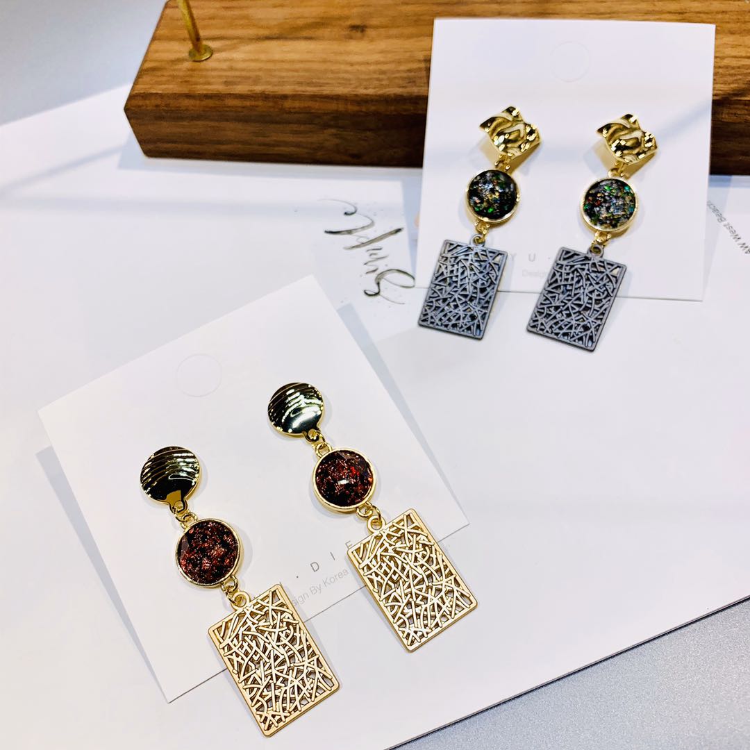 Silver needle Korean atmospheric square pendant long earrings simple versatile web celebrity earrings jewelry thumbnail
