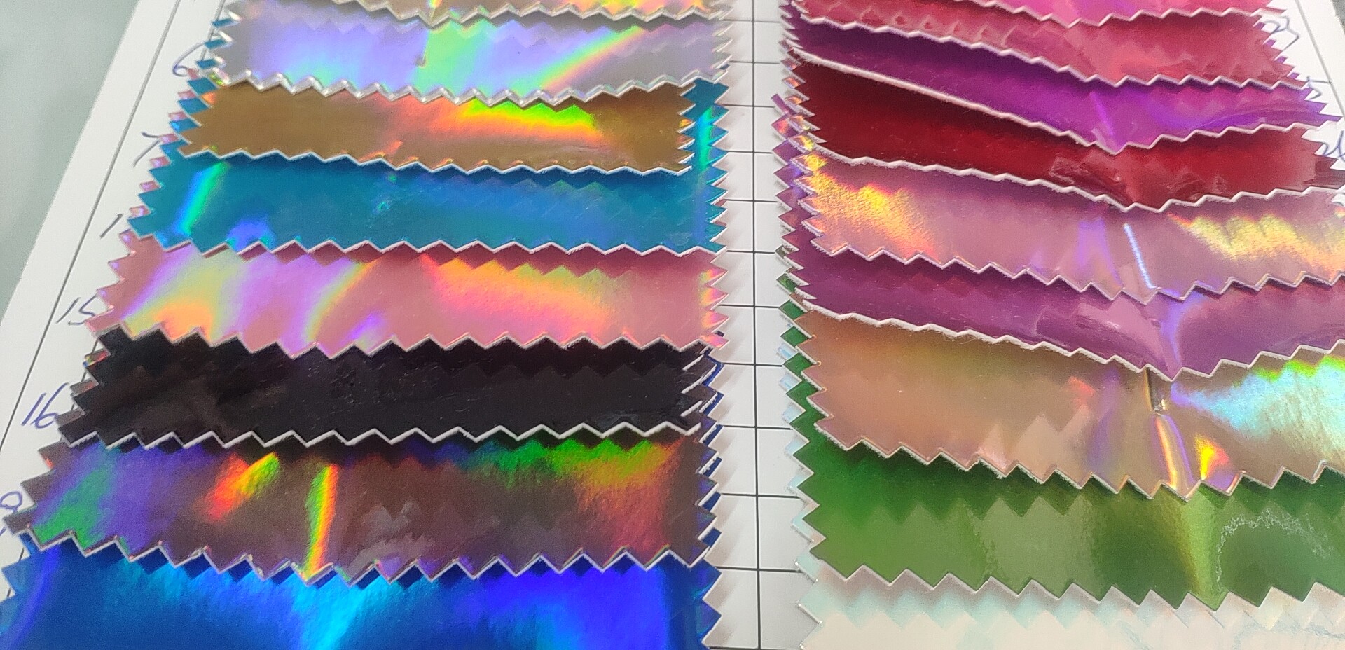 Direct sales from the manufacturer of ultra-bright laser mirror surface, best-selling new TPU laser mirror surface in stock, high, medium and low grade luggage, sofa, shoe materials and fabrics Specification image