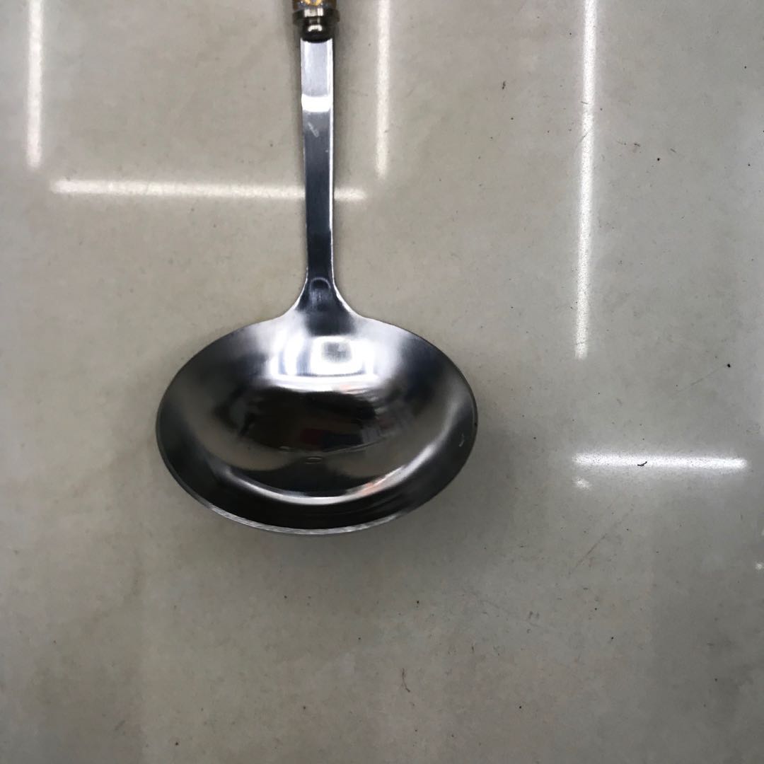 Household kitchen large soup spoons, stainless steel pot spoons, large soup ladles, soup shells, kitchenware, long-handled spoons details Picture