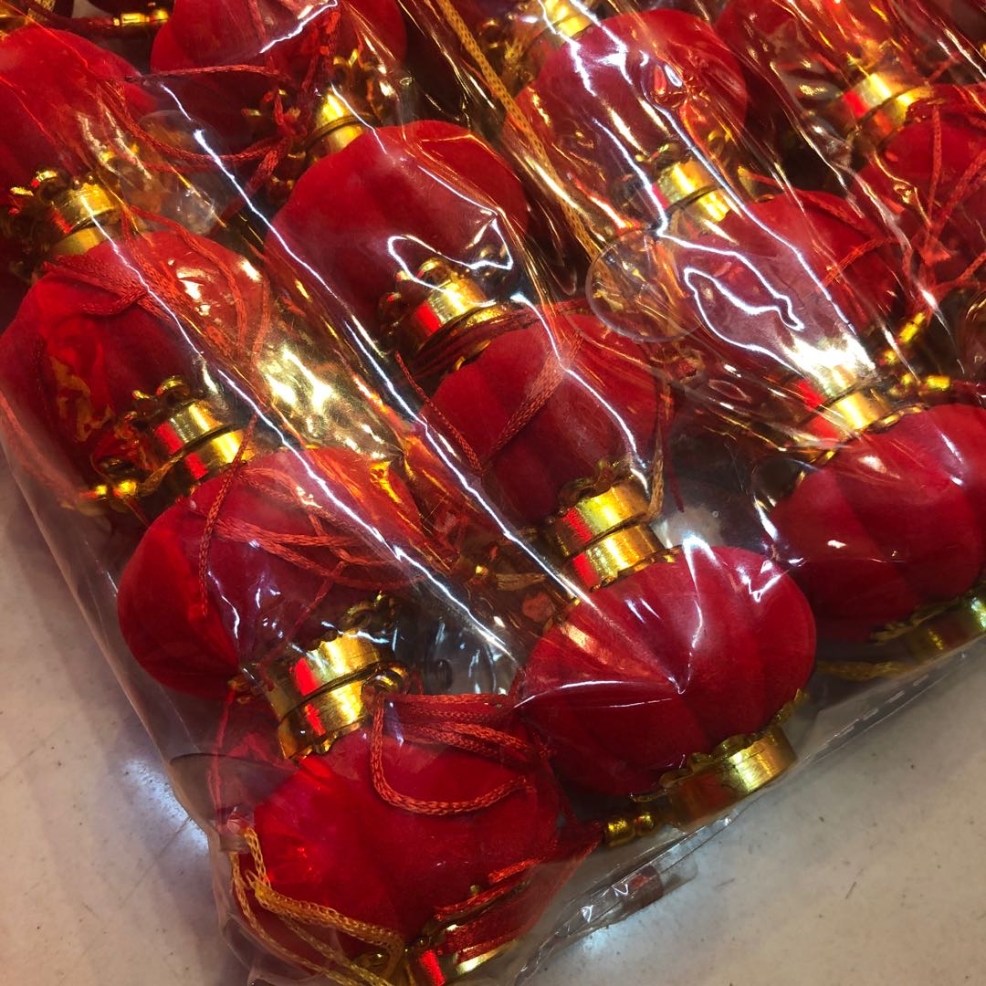 New Year's small lantern decorations, festival waterproof, festive, wedding, and big red "Fu" characters for New Year's decoration details Picture