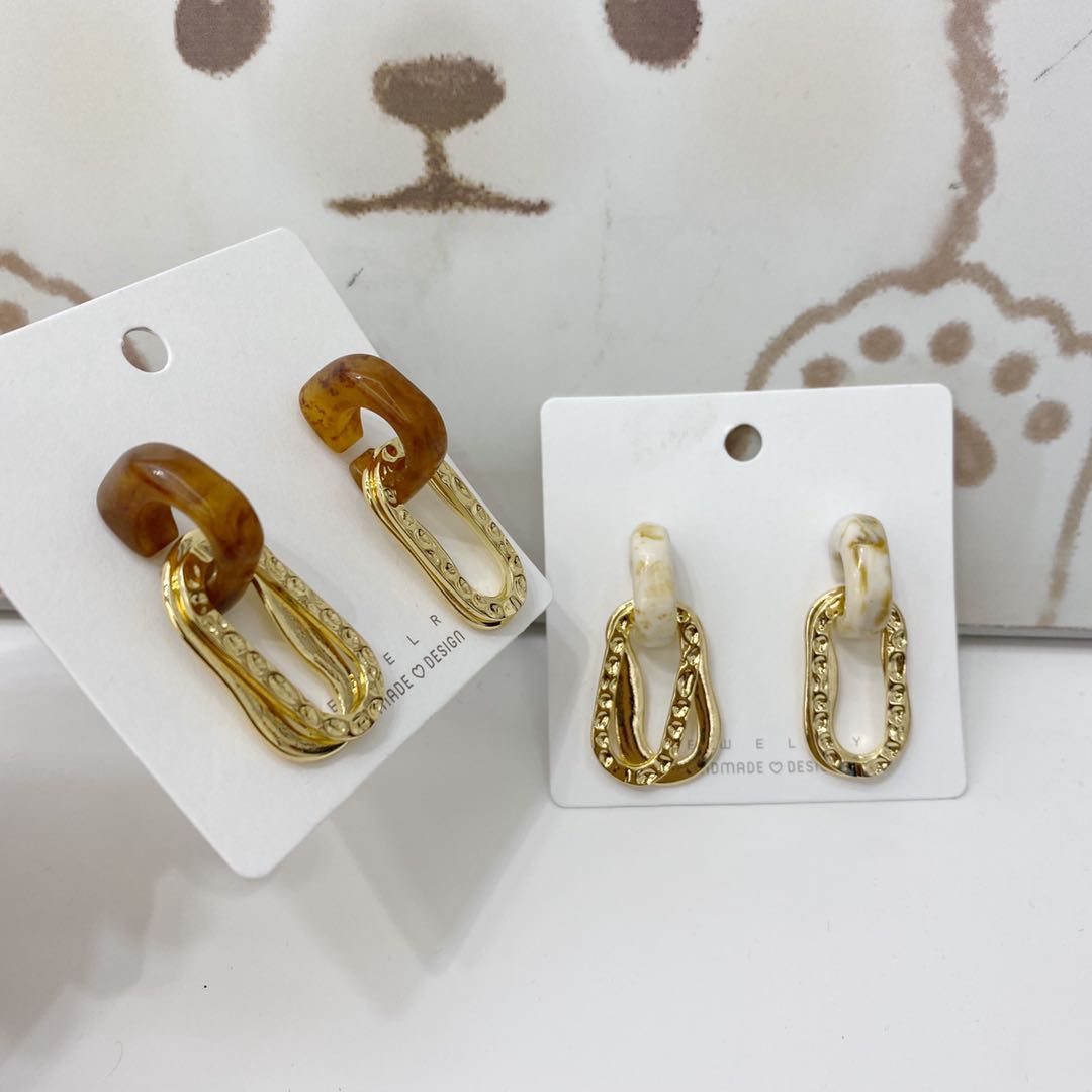 Korean-style metallic texture and elegant pendant earrings, cute and sweet style, fashionable long earrings, internet-famous accessories