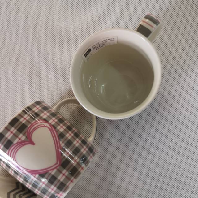 Factory direct sales of creative couple cups, ceramic cups, home mugs, and creative ceramic cups details Picture