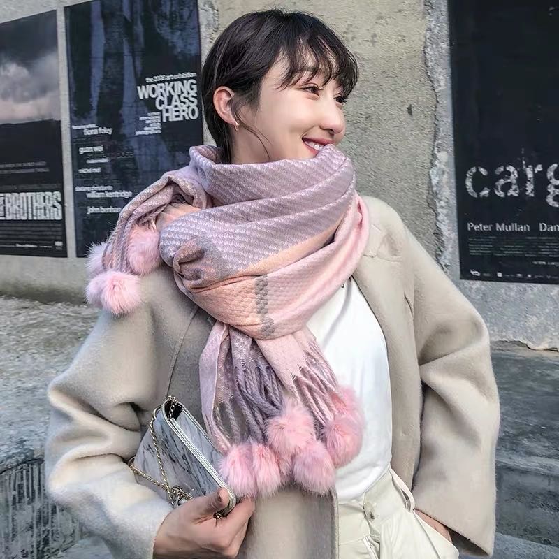 A casual, fashionable and trendy scarf with floral patterns and a shawl for both use details Picture