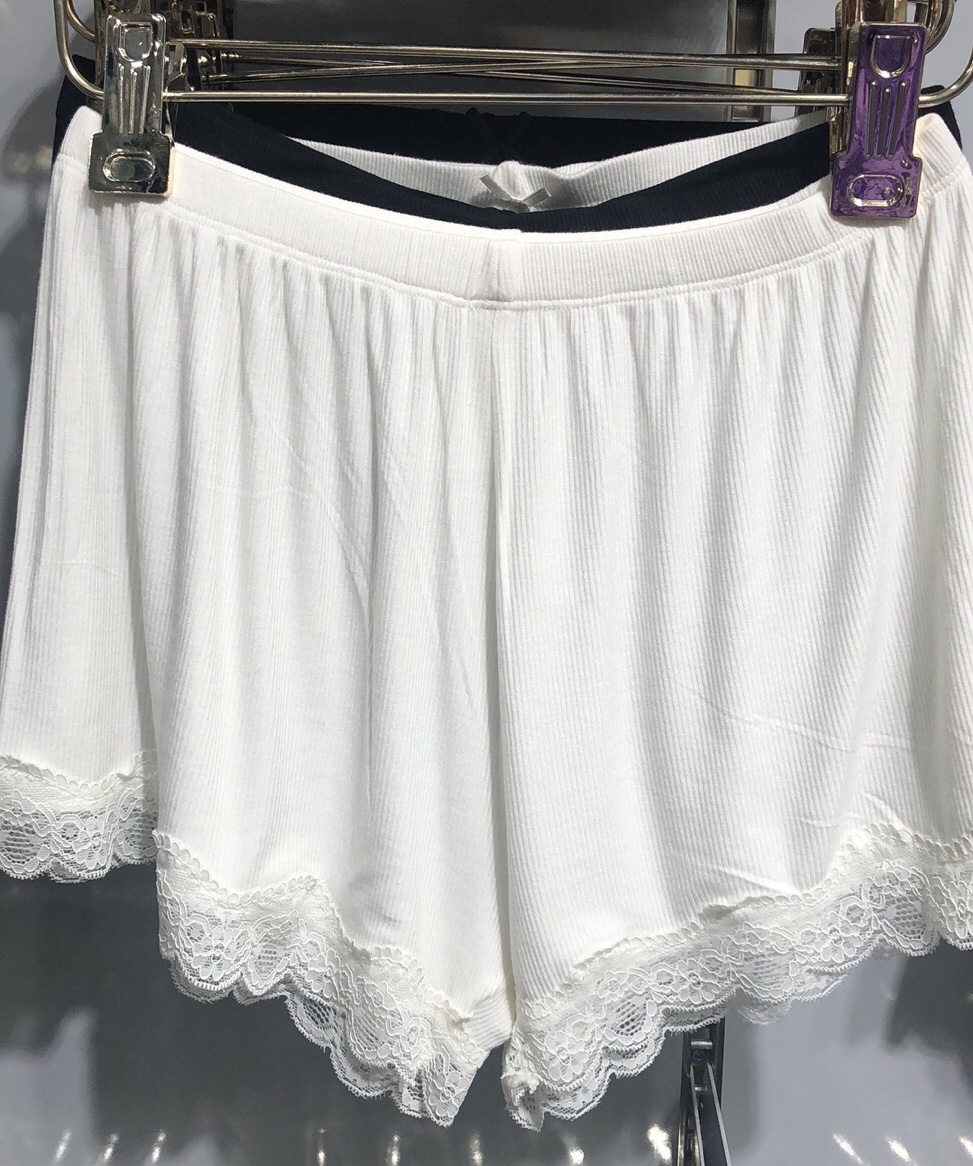 女士性感蕾丝打底舒适透气时尚简约纯色宽松短裤