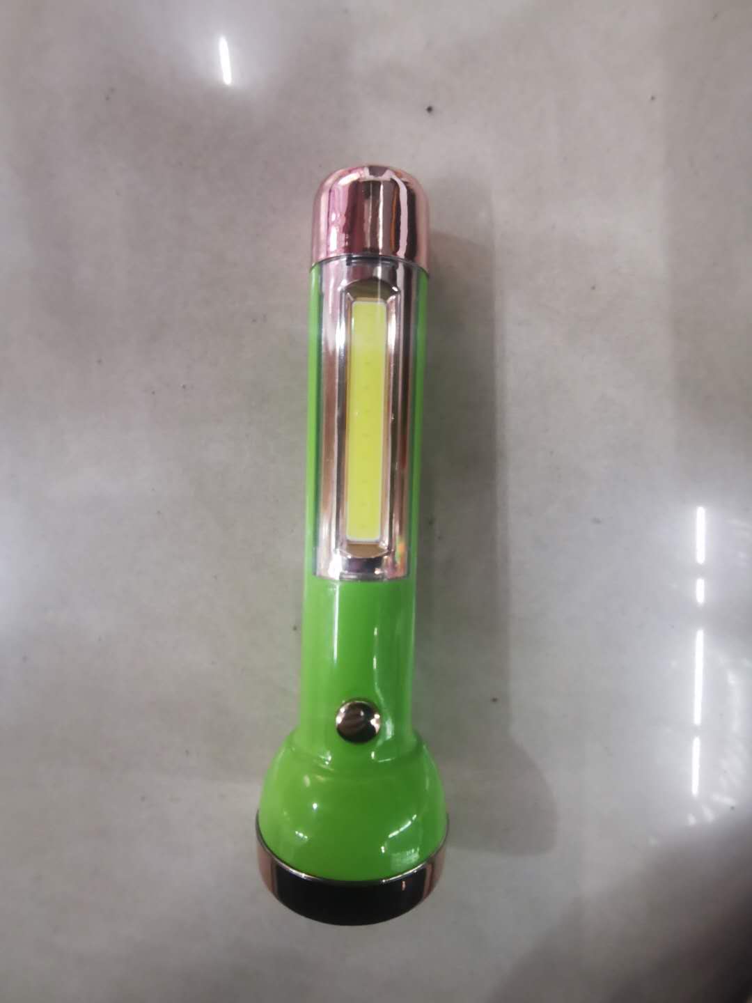 小手电筒充电家用酒店宾馆迷你远射强光可充电式