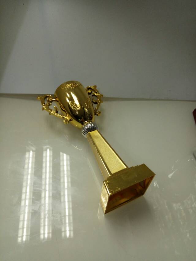 金色树脂水晶奖杯赛事奖品杯口状金属奖杯详情图2