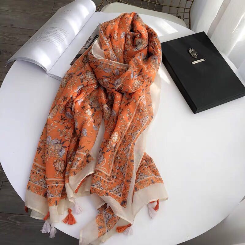 橙色棉麻印花围巾披肩丝巾流苏围巾图