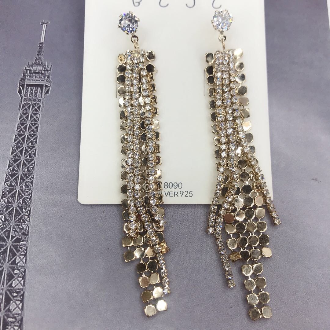 Luxurious micro-set earrings with long tassels that exude feminine charm on Instagram details Picture