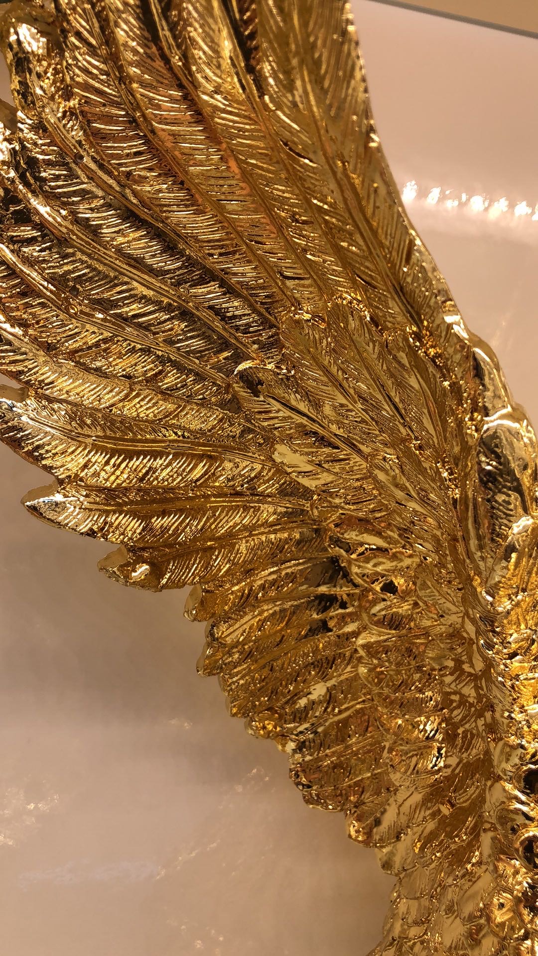 Example of combination of eagle crafts and other decorations