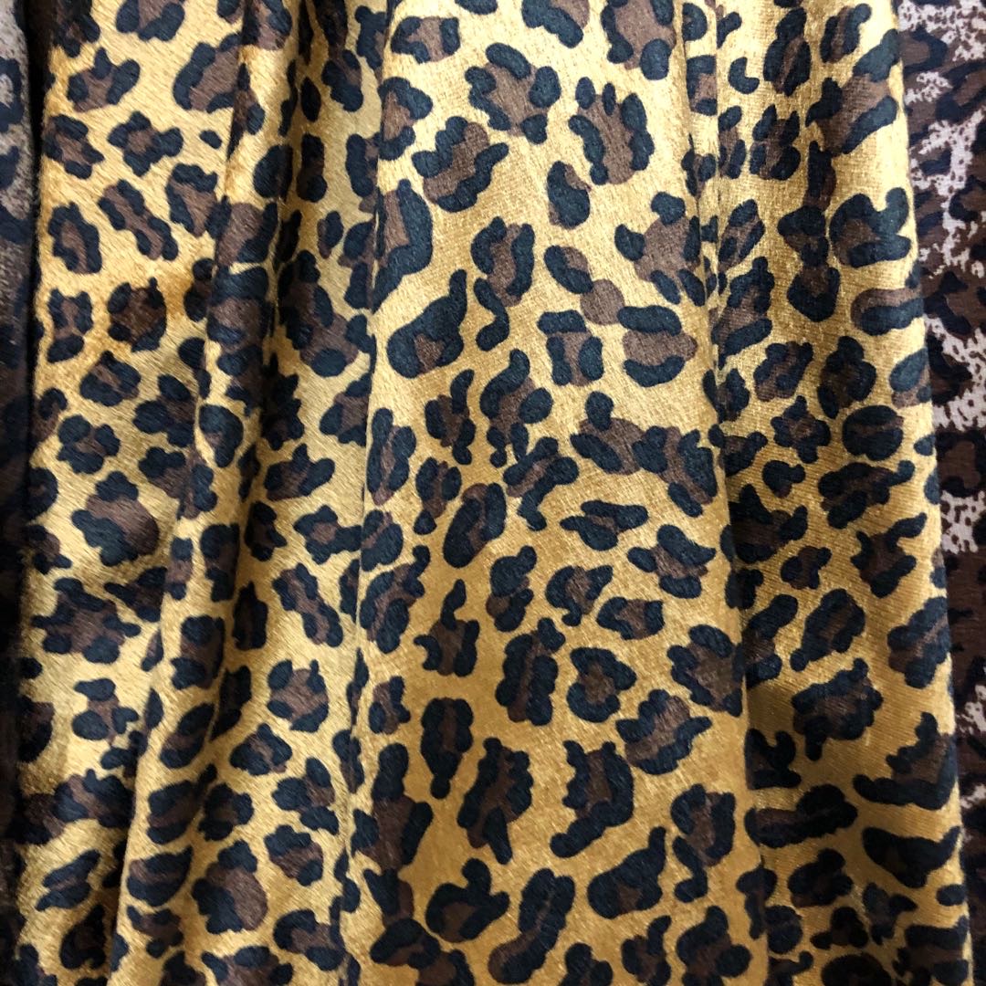 Short plush fabric, dog house fabric, animal print, cow print, factory direct sales, new products of the season Specification image