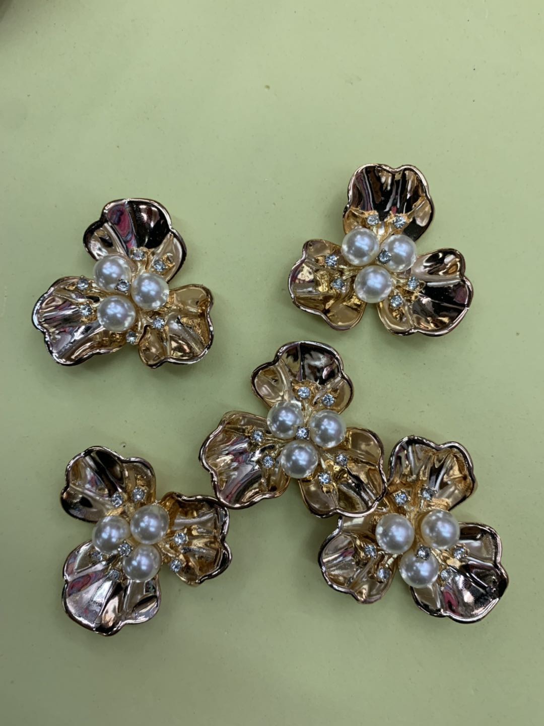 Alloy pearl three leaf flower wedding festival headdress craft decoration thumbnail