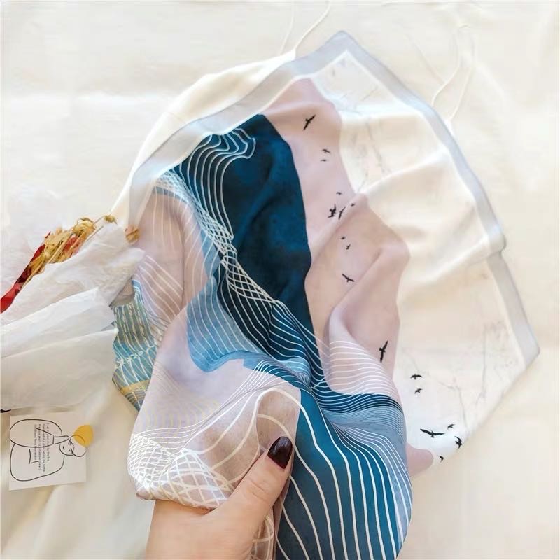 休闲时尚潮流围巾红色抽象花纹小方巾