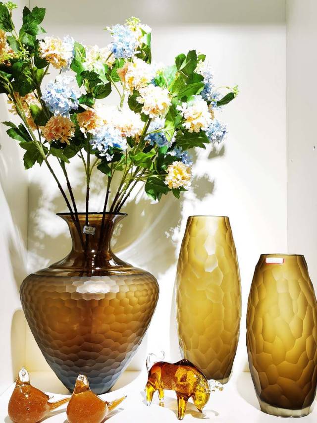 国潮中式轻奢简欧金属创意客厅电视柜书房样板间工艺品花瓶