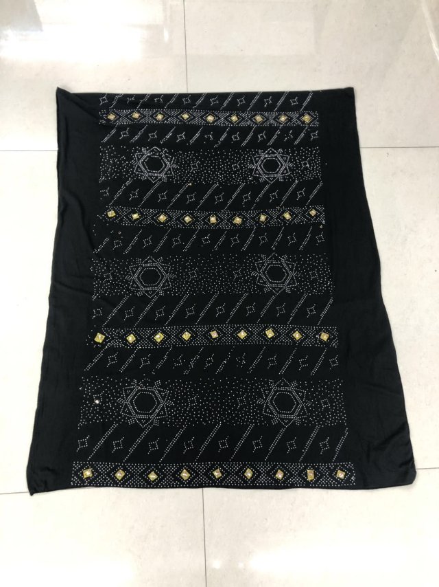 黑色新款百搭纱巾女士长款披肩披巾时尚加大围巾时尚