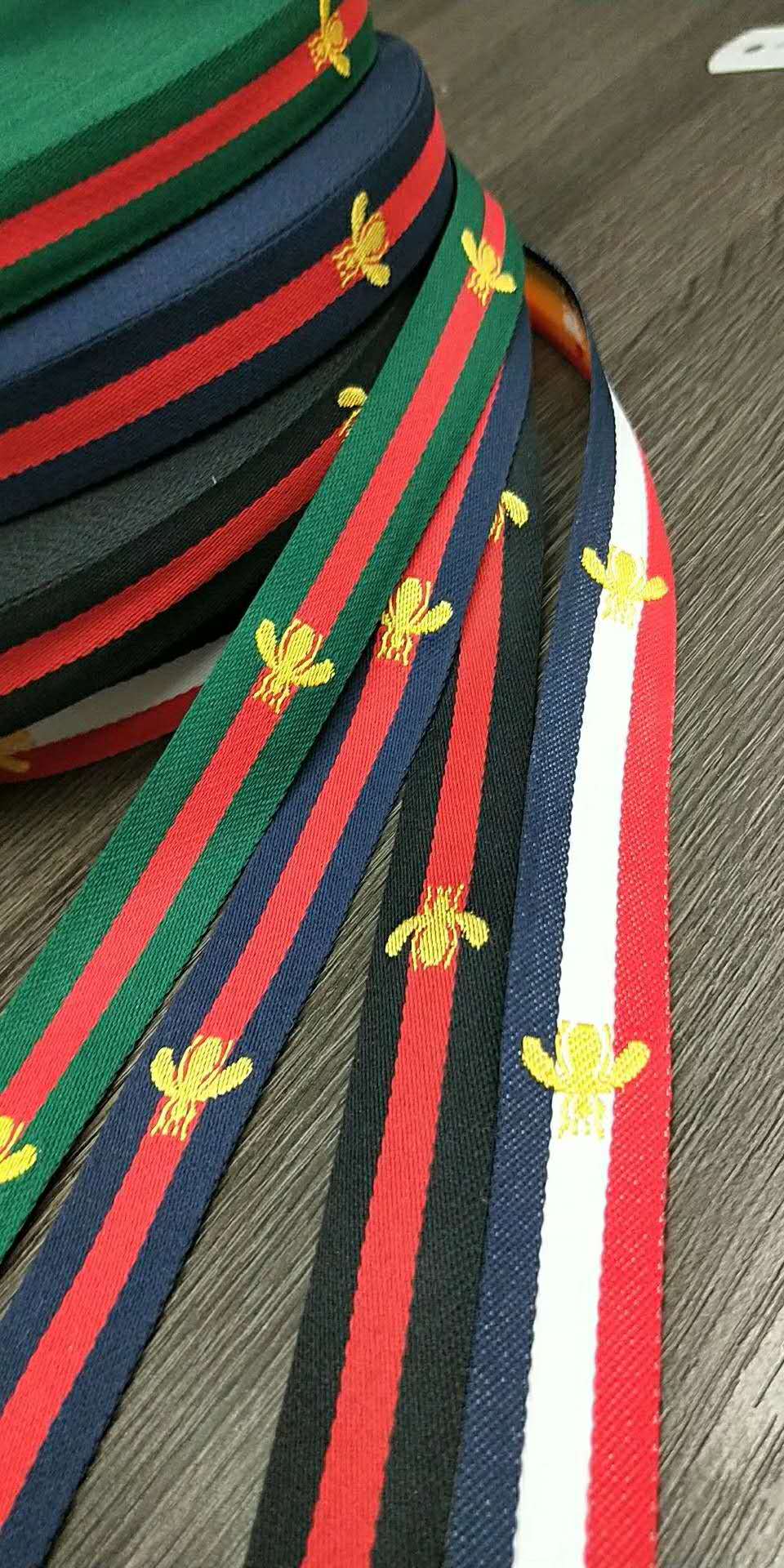 彩间混条纹织带背包安全带细节图