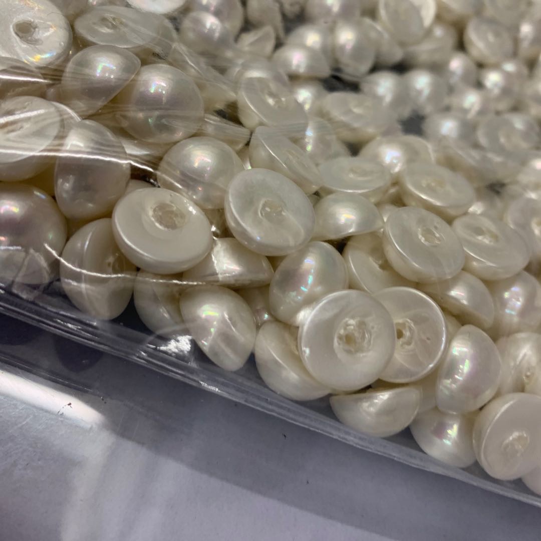 白色纽扣配件饰品小纽扣产品图