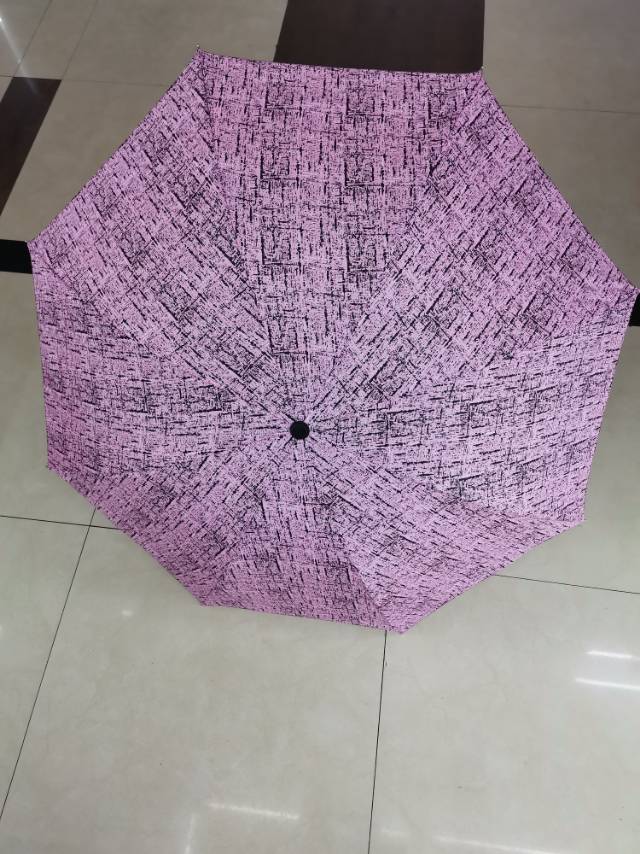直销批发2019新款时尚三折黑胶晴雨伞现货定制三折伞黑胶晴雨伞产品图