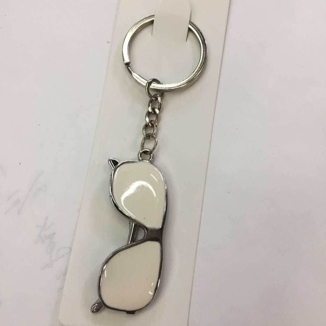 个性简单眼睛款钥匙扣款式新颖时尚质量保证