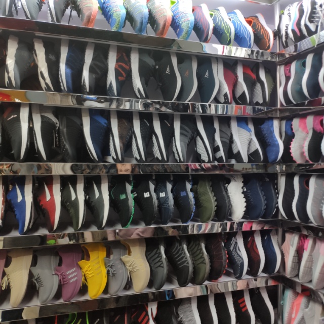 Liu Zhiming Footwear describe pic - 2