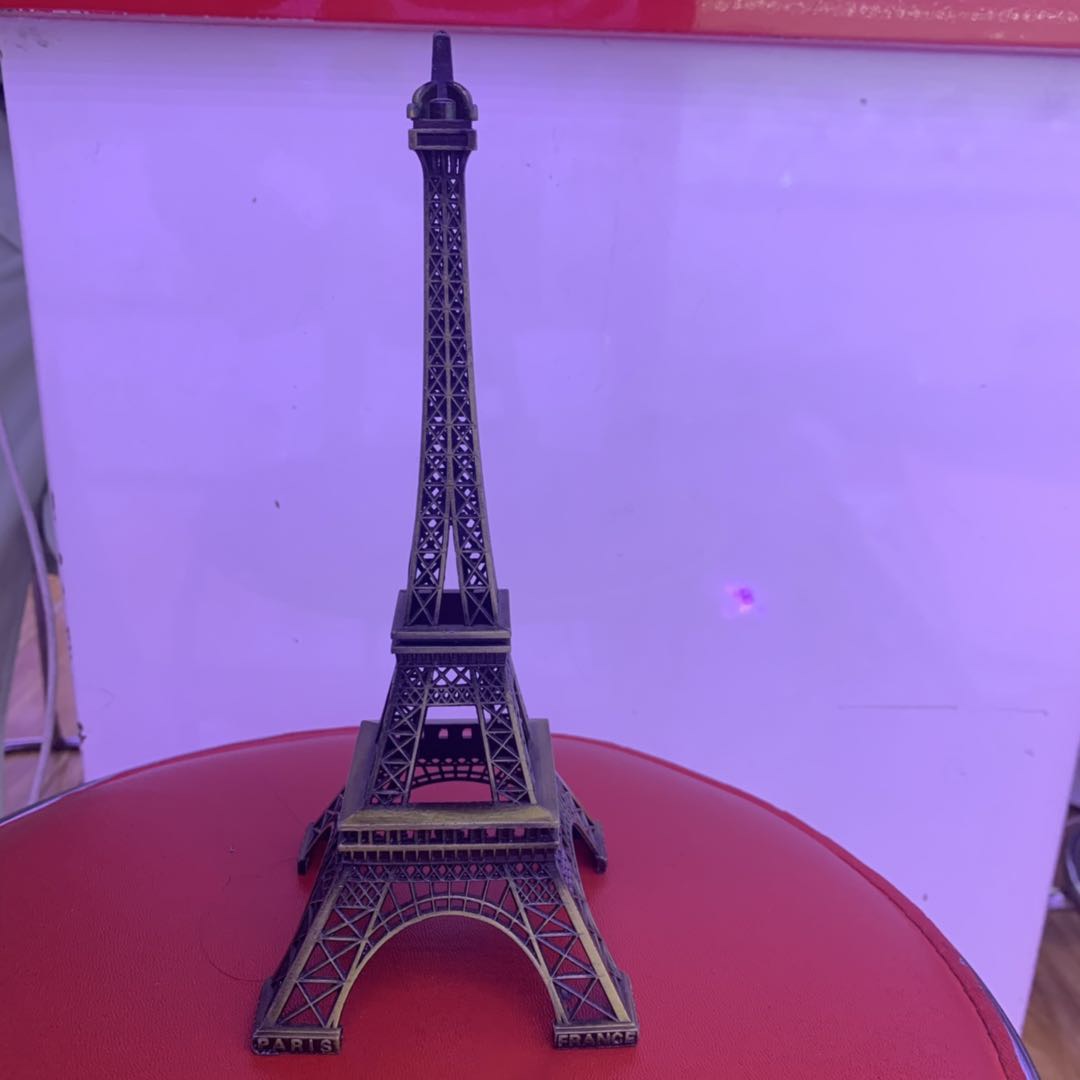 Vintage alloy Eiffel Tower decoration factory direct sale thumbnail