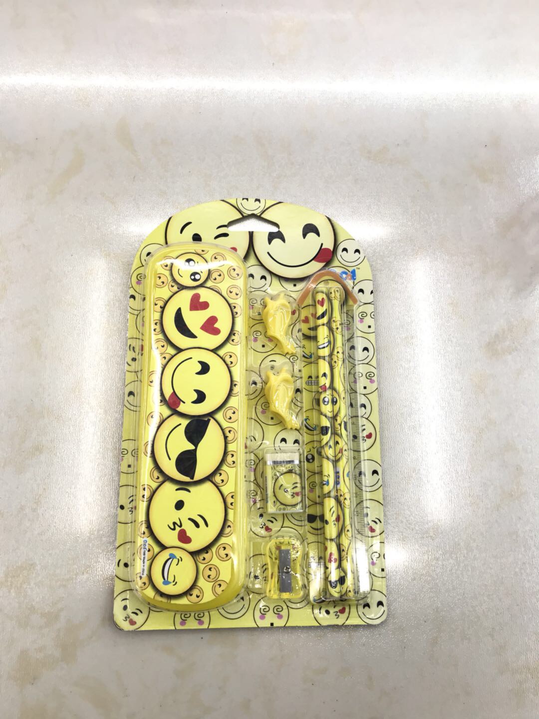 moji表情包文具套装内含铅笔橡皮擦铅笔盒可爱风