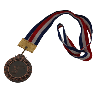 The new 6.5cm metal medal of the Glorious Trophy is custom-made. The trophy can be customized with a Coco logo