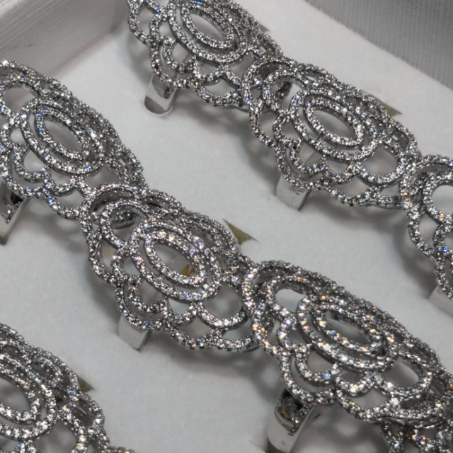 花朵款欧美风夸张水钻戒指同戒外贸出口现货批发产品图