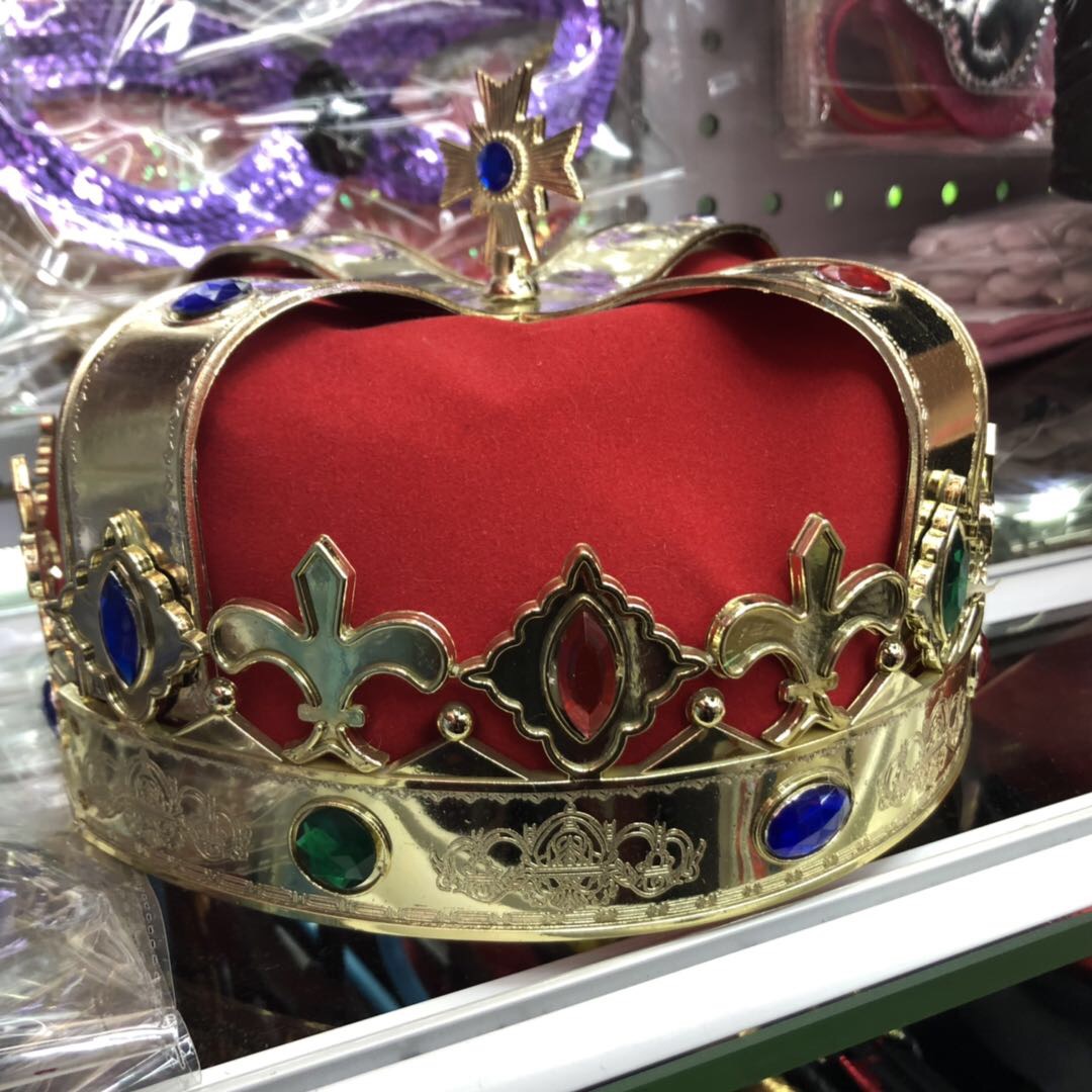 Plastic emperor hat, party hat, performance hat. details Picture