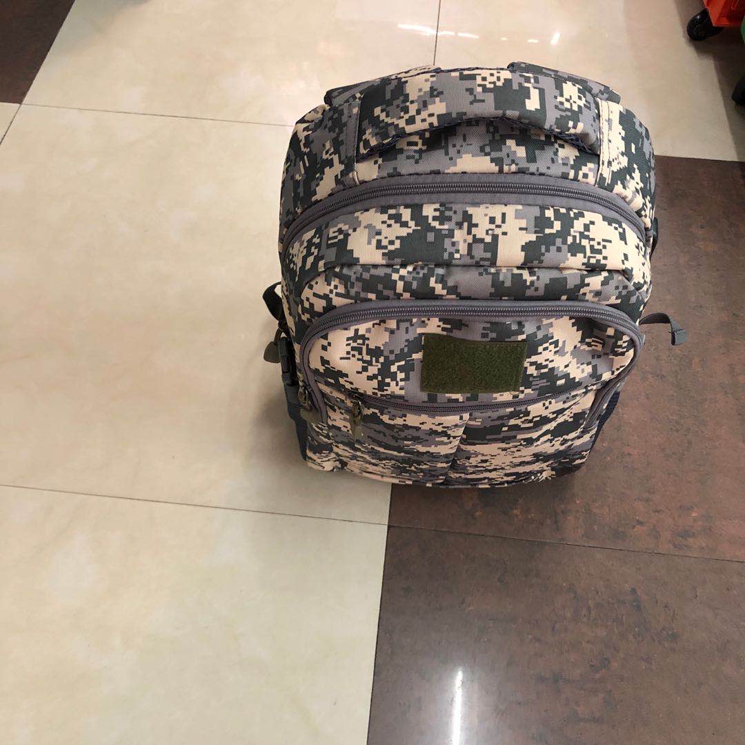 双肩包男女生小型背包迷彩小学生书包户外旅行轻便