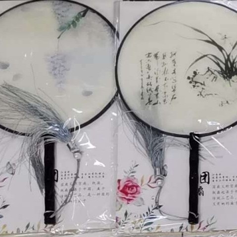 Ancient Style Palace Fan Classical Hanfu Round Fan Handmade Silk Translucent Palace Fan Wooden Handle Square Dance Fan details Picture