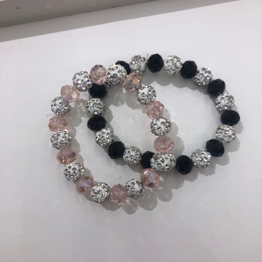 Stylish crystal clay bracelet with elastic string for casual wear -028