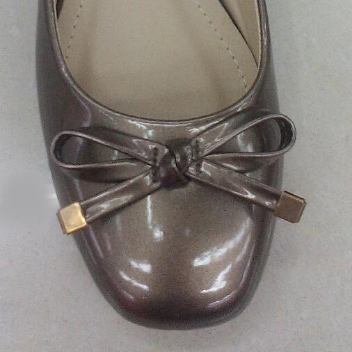2023 Spring And Autumn New Female Soft Sole Handmade Four Seasons Shoes Round Head Korean Version Patent Leather Shallow Mouth Small Square Head Low Heel Flat Shoes Butterfly Knot Single Shoes Specification drawing