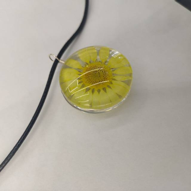 Advanced tactile experience with glass