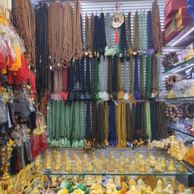 Binghua Tourist Religious handicrafts describe pic - 2
