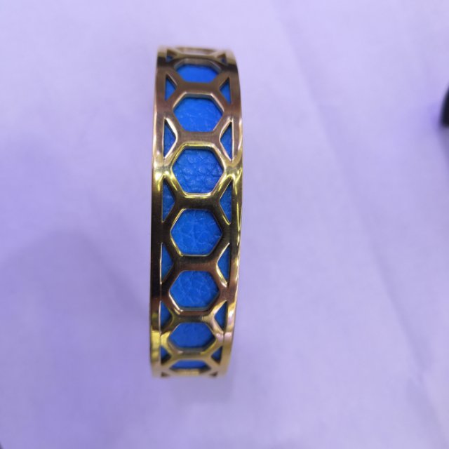 Blue and pink double-faced bracelets for men and women with the same bracelet manufacturers direct fashion personalized bracelets thumbnail