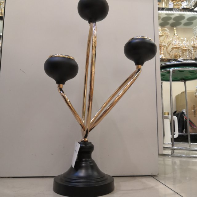 Premium three-seat circular bottom candlestick