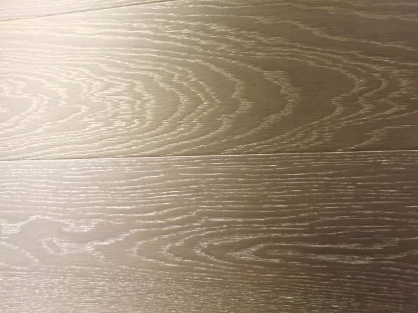 Three-layer solid wood flooring Es105 single grey oak details Picture