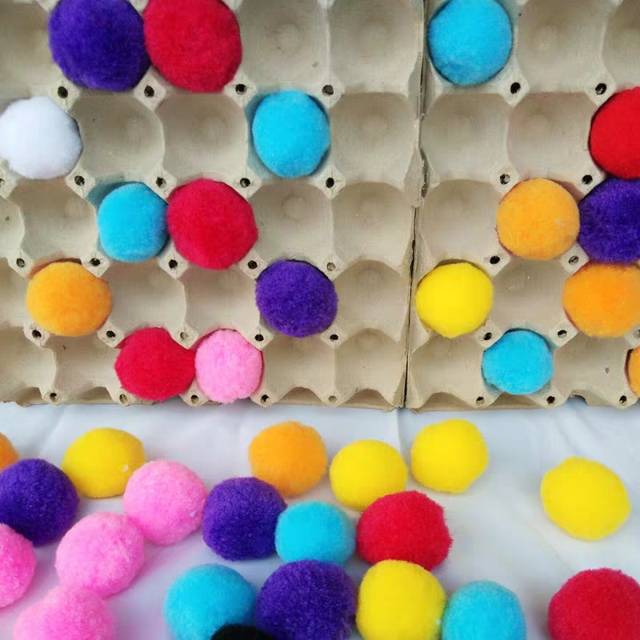 5cm蛋托毛球毛绒球幼儿园益智构建区墙面游戏手工diy材料毛毛球产品图