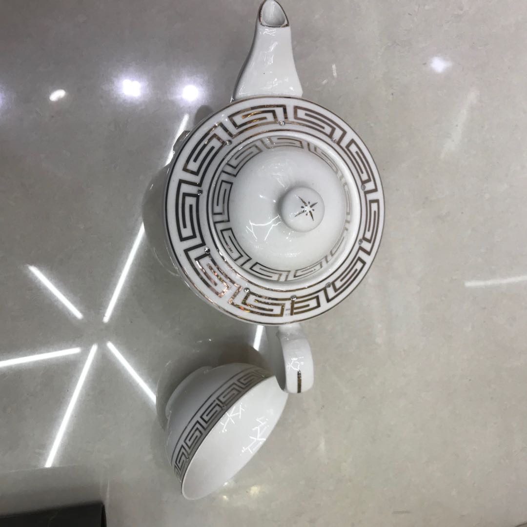 9头碗壶高档奶茶壶镀金贴钻新骨瓷礼盒包装产品图