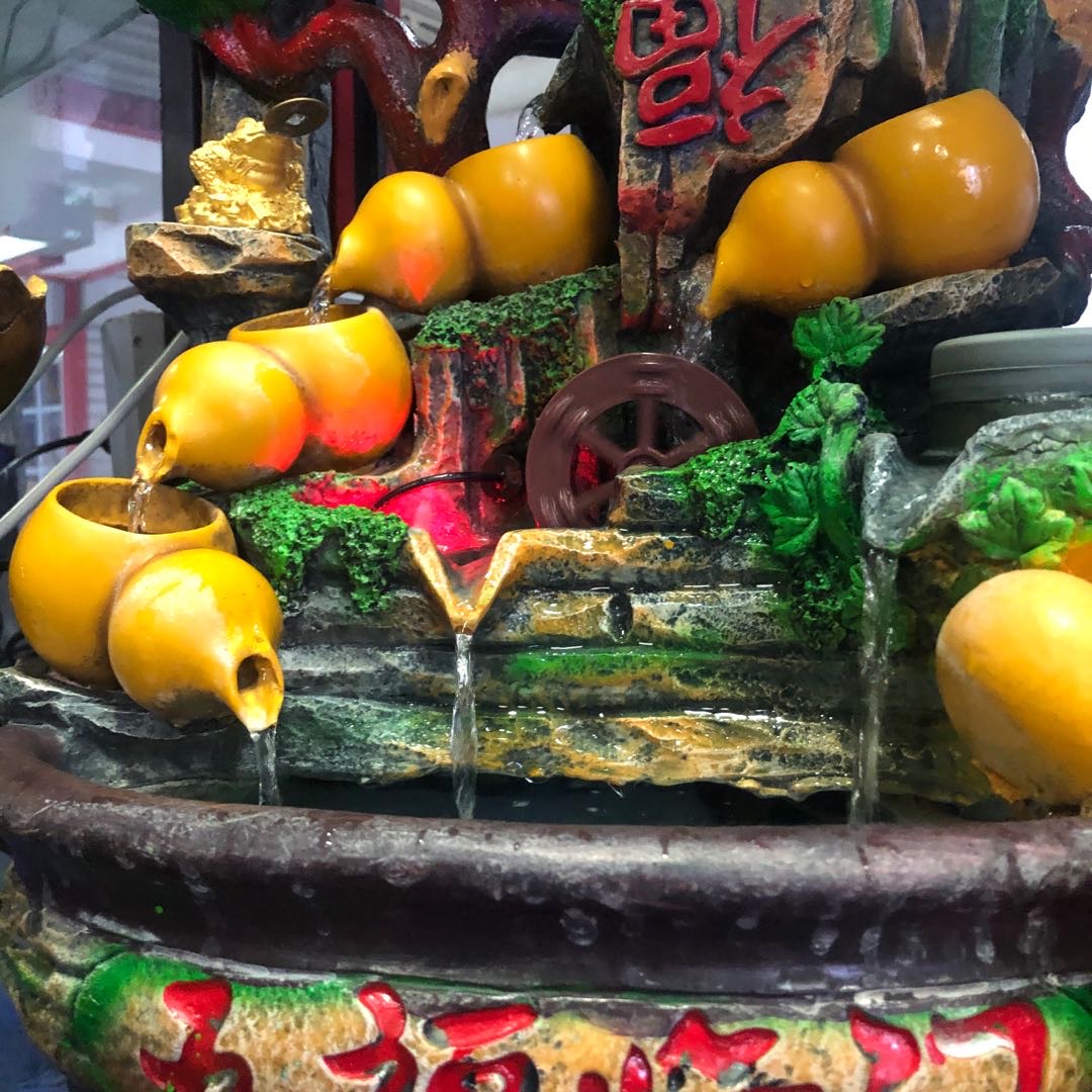 五福临门假山流水细节图