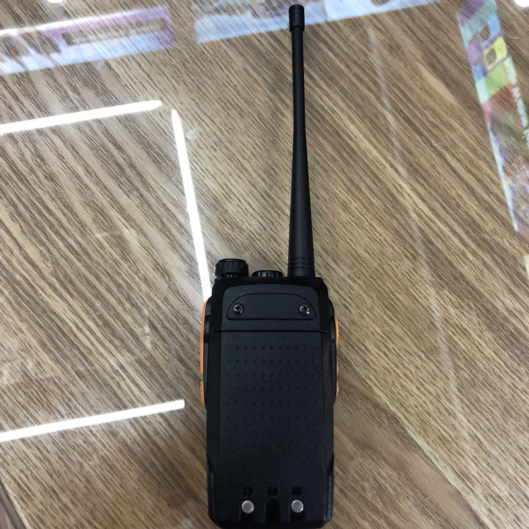 宝锋BF-UV6R对讲机双段双显&双频双守强劲功率细节图